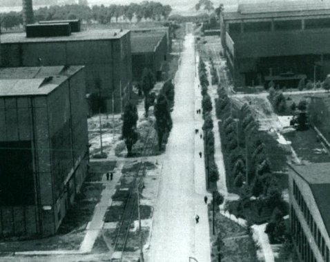 Huta Łabędy (Łabędy Steelwork) was divided into two parts: the steel-making one with a steelwork and rolling mill and the mechanical one with the Investment/Repair Plant as the nucleus of a new enterprise. 