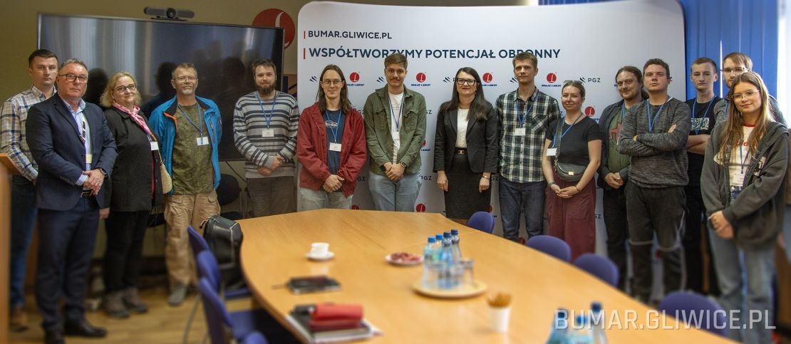 Studenci oraz młodzież bliżej branży zbrojeniowej